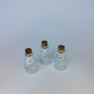 Glazen flesje met kurken stop